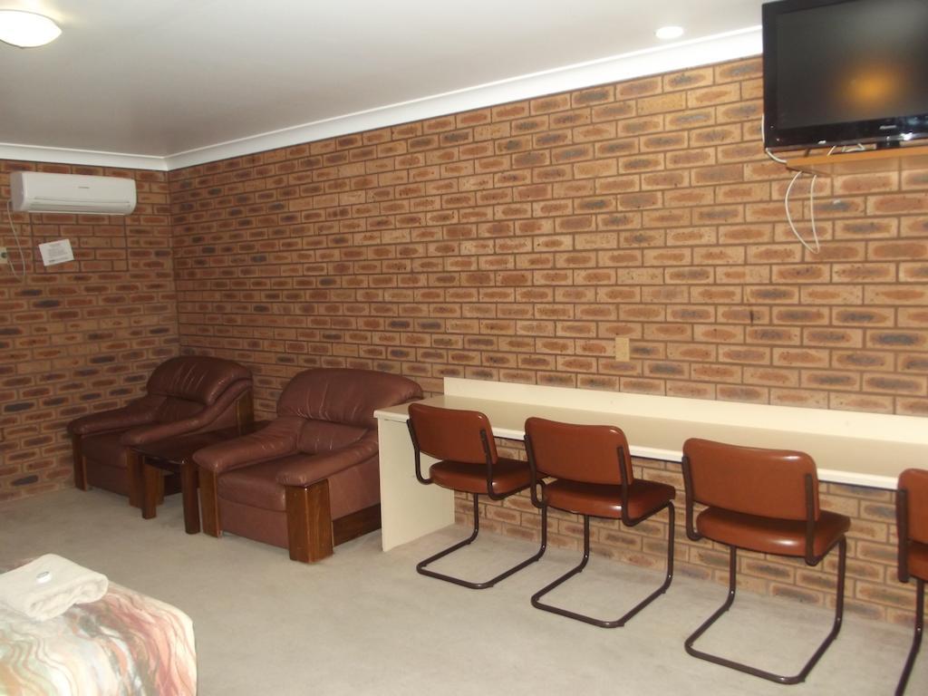 Cobar Town & Country Motor Inn Zimmer foto