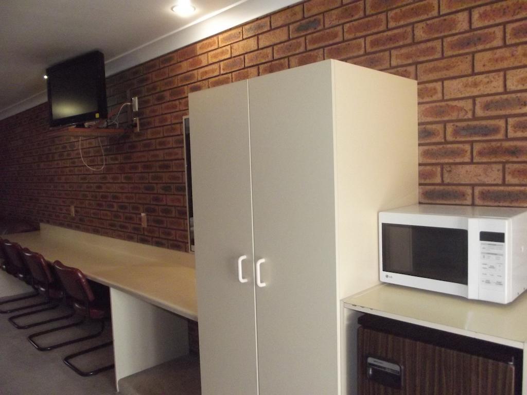 Cobar Town & Country Motor Inn Zimmer foto