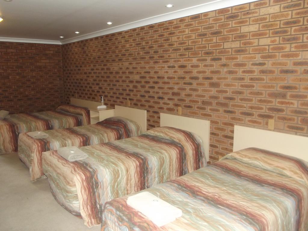 Cobar Town & Country Motor Inn Zimmer foto