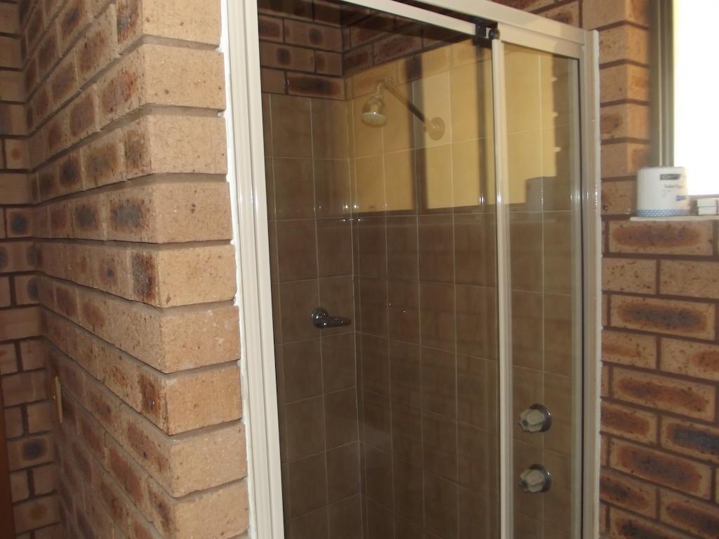 Cobar Town & Country Motor Inn Zimmer foto